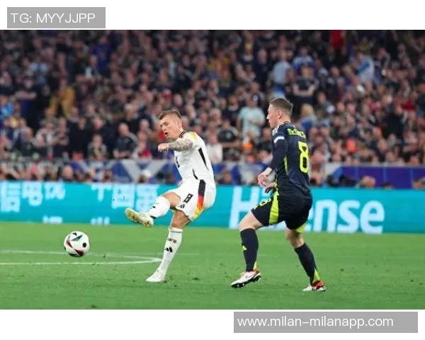 于帕回忆童年踢前锋经历期待在世界杯前明确未来发展方向