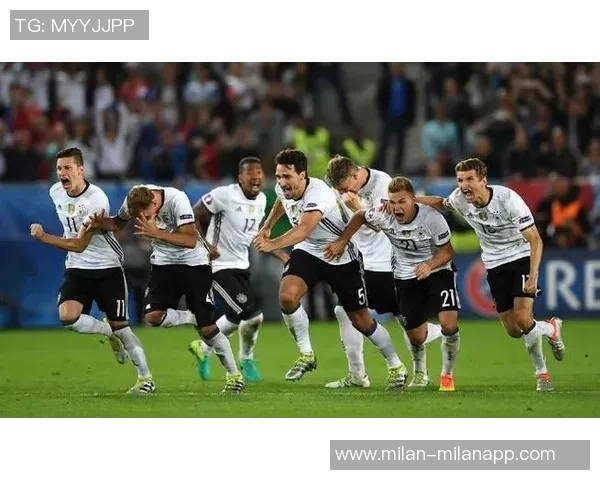 舍瓦利耶评选历史最佳门将五强诺伊尔超越布冯位居首位